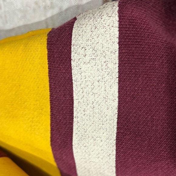 Retro Style University of Minnesota Golden Gophers College Hoodie Sweatshirt - Picture 5 of 8